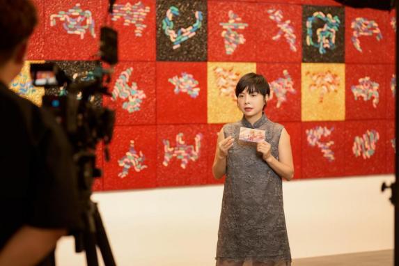 （艺之卉时尚集团创始人、首席设计师 赵卉洲）