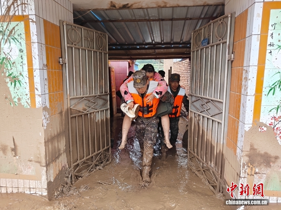刘亚斌 摄