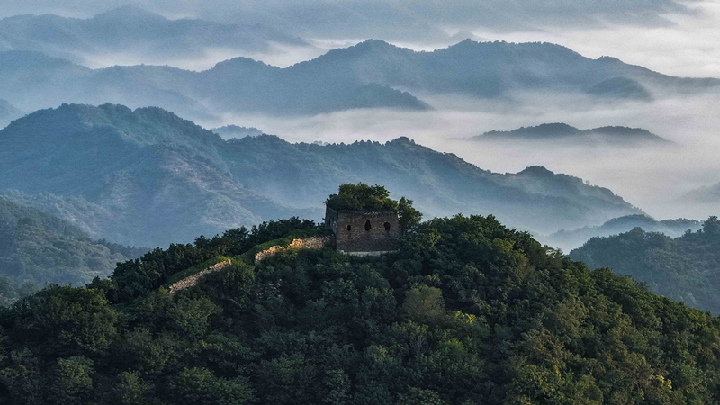 #（新华视界）（4）云雾长城+晨景如画_副本.jpg