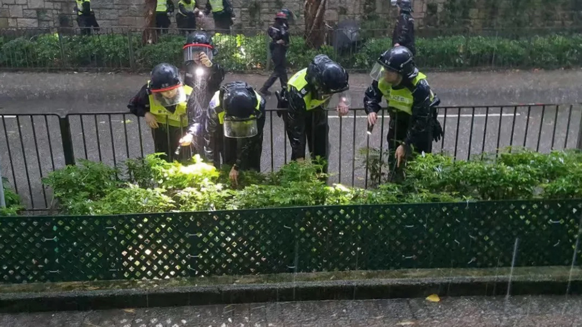 香港“无头男尸”头部已找到，港警：因冲击力过大陷入身体内