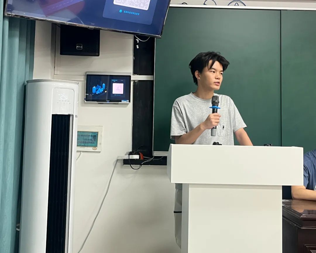 世界冠军汪顺为这群甘洛青年“签名应援”,青春真的太燃了