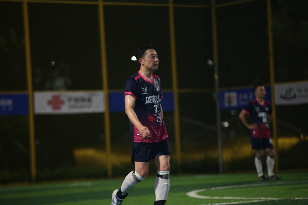 周末踢球港港好！2025"联通杯"甬江科创区总部港足球超级联赛（港超）激情开幕