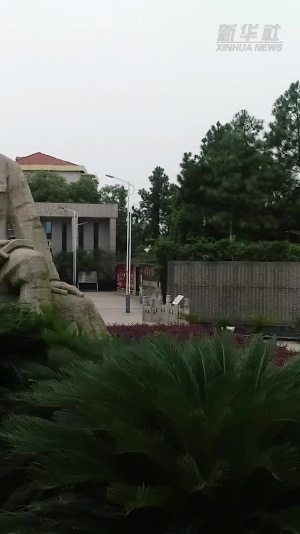 黑暗牢狱中，如何传出14万字的信仰绝唱？