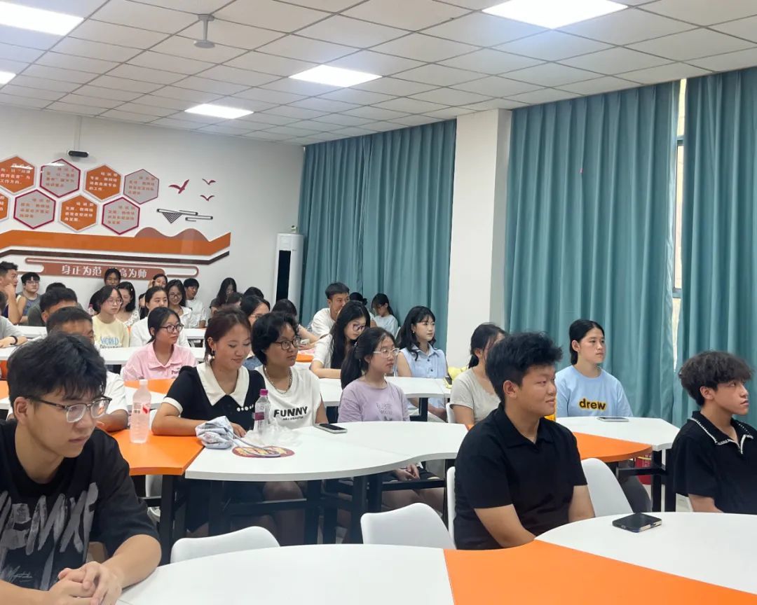 世界冠军汪顺为这群甘洛青年“签名应援”,青春真的太燃了