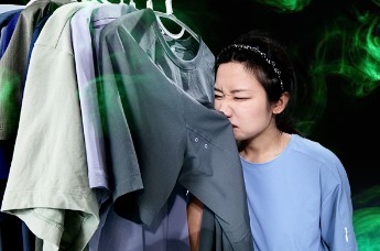 打工人湿身实测，30-1000元速干衣避坑指南 | 凰家实验室