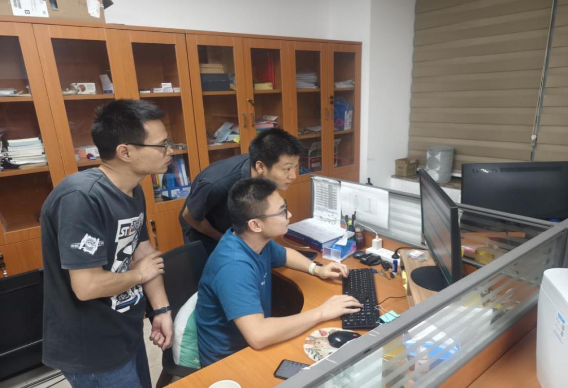 派驻深汕合作区气象工作组正在紧张研判天气形势