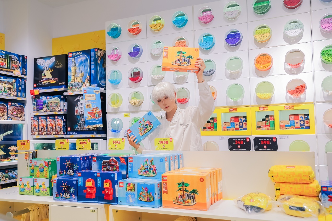 岭南天地2025天地趁墟节火热进行 “充下电先”治愈都市疲惫心灵