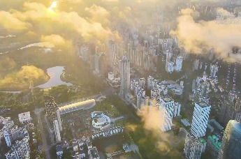 新华社丨自贸港上的法治引擎：共建“一带一路”中的海南样本