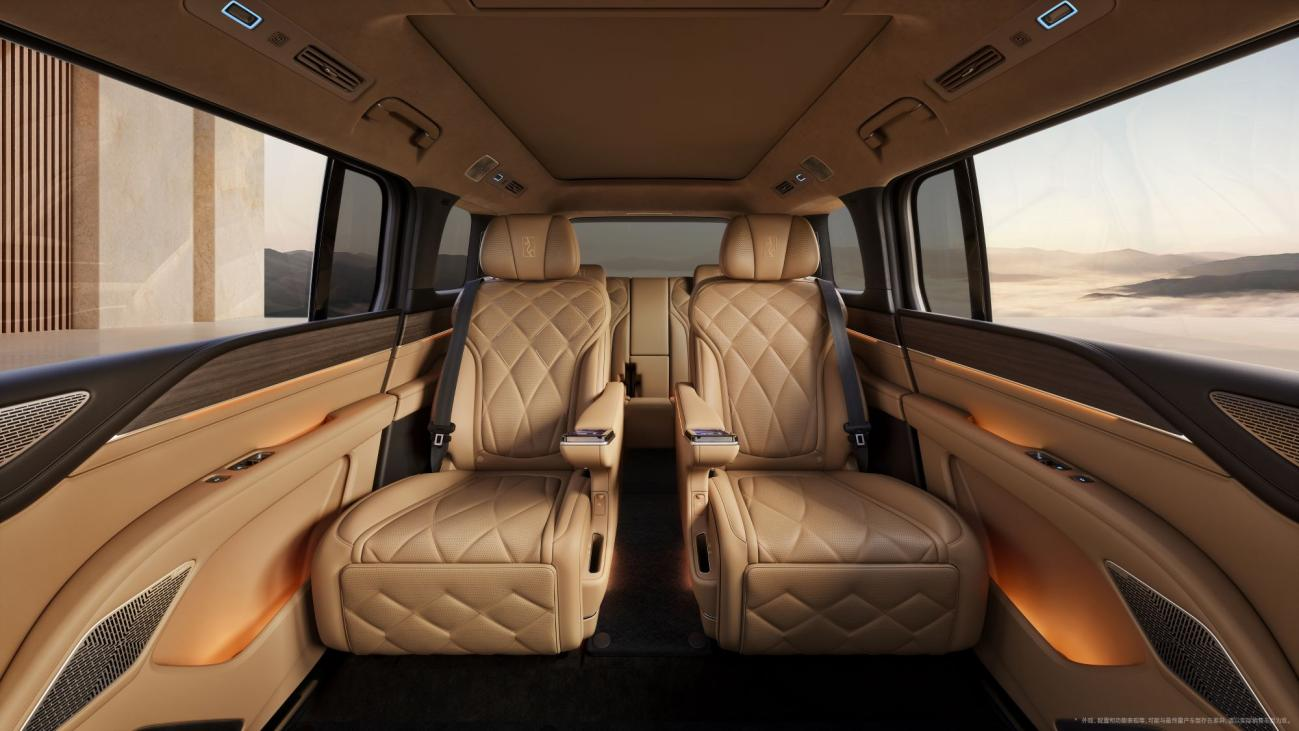 仰望U8L鼎世版发布:纯金车标、3250mm轴距、1160km续航,预售价130万