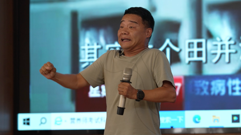 因患脑瘫被嘲“狗都不如”的那个人，如今带残疾人创业，年营收1500万