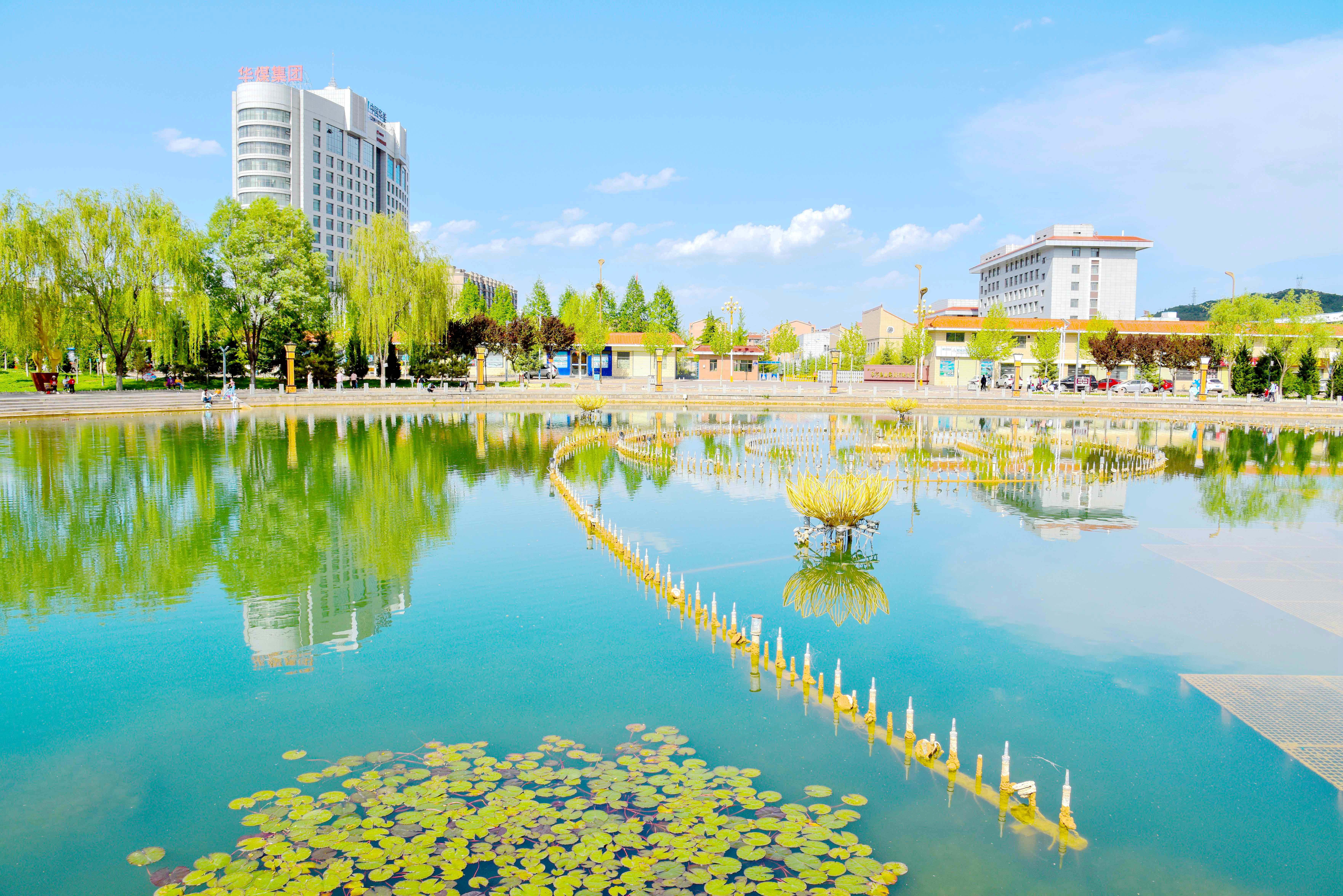 "煤海"扬帆打造工业样板　华亭双轮齐驱上半年成绩亮眼