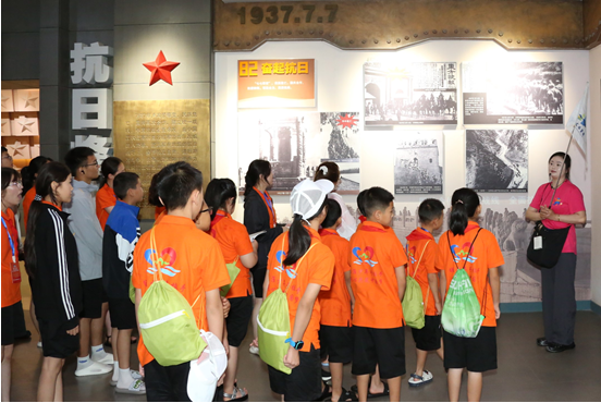 （2025年8月2日，夏令营学员参观新四军刘老庄连纪念园）