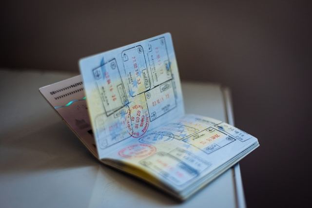 加征“诚信费”,收紧“免面签”,“签证新规”让美旅游和教育界叫苦