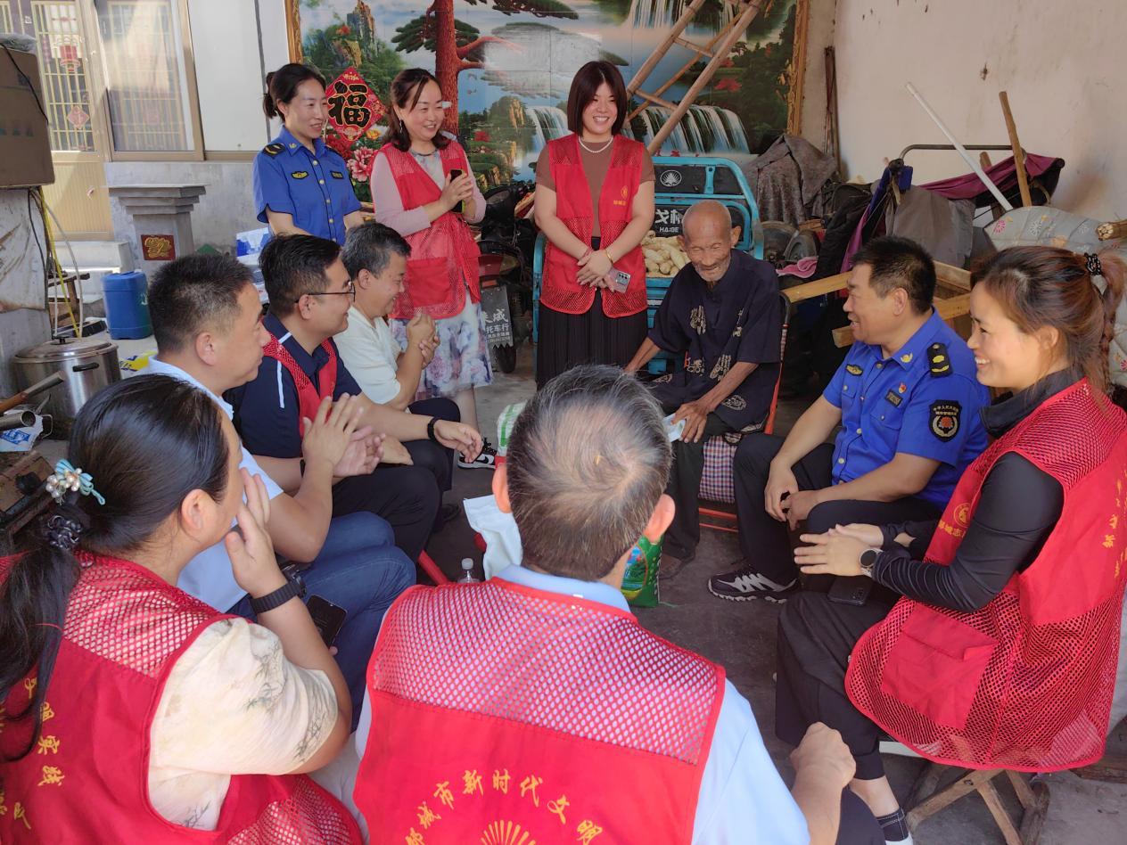 邹城市张庄镇走访慰问参战老兵