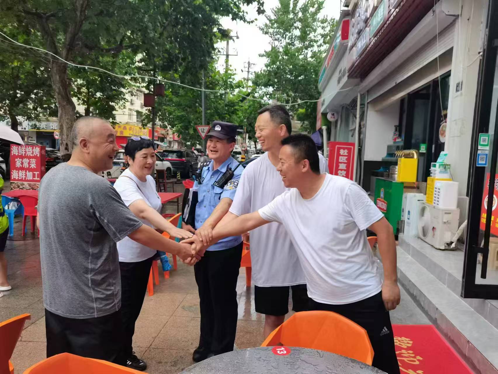 市南公安：以 “柔警舒心促和” 绘就景区调解金名片