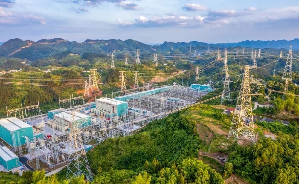 “疆电入渝”工程±800千伏渝北换流站。(受访单位供图)