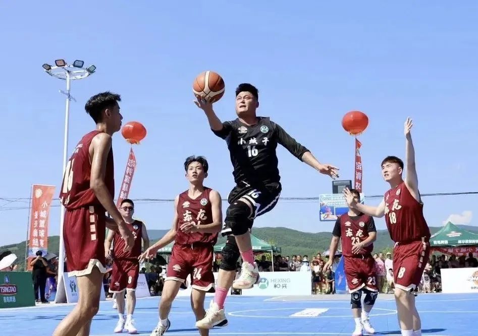宝清：“村BA”激情开赛  点燃乡村活力 (2).jpg