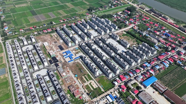 这是6月30日在湖南省岳阳市华容县团洲垸拍摄的团洲新村。除标注图片均为新华每日电讯记者 戴斌 摄