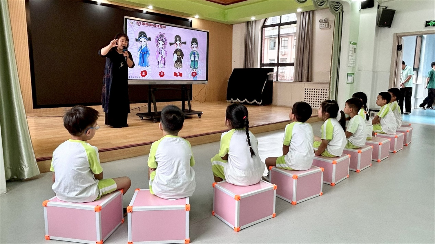 秦腔表演艺术家尉霞讲授现场