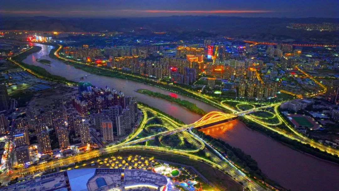 兰州夜景 新甘肃·甘肃日报记者 田蹊