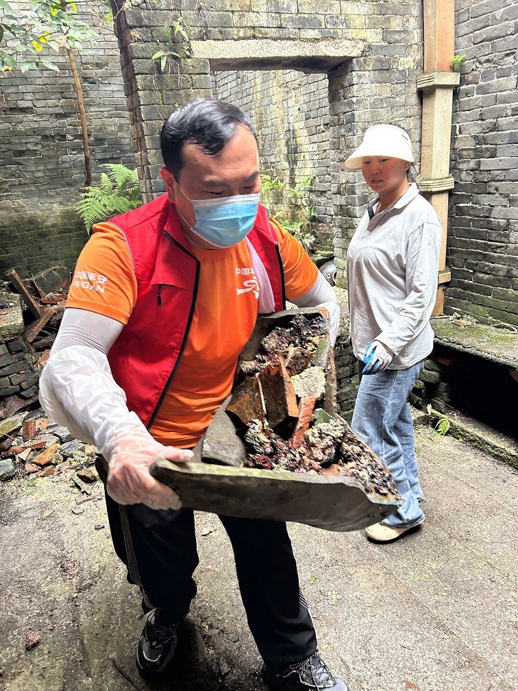 平安产险佛山分公司:积极开展蚊媒防控工作 筑牢基孔肯雅热预防屏障