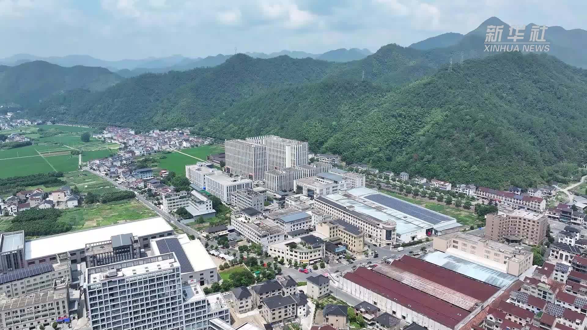 杭州桐庐：“制笔之乡”暑期生产忙