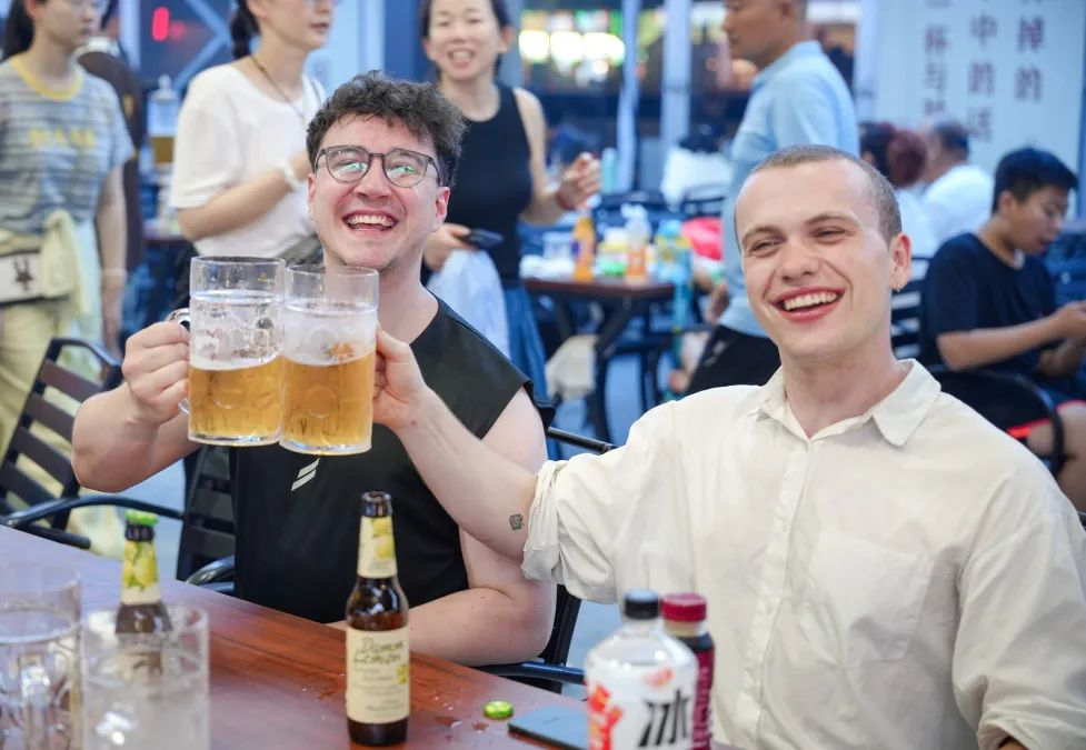 优惠来了！青岛西海岸新区金沙滩啤酒城9个啤酒大篷齐放“惠民大招”