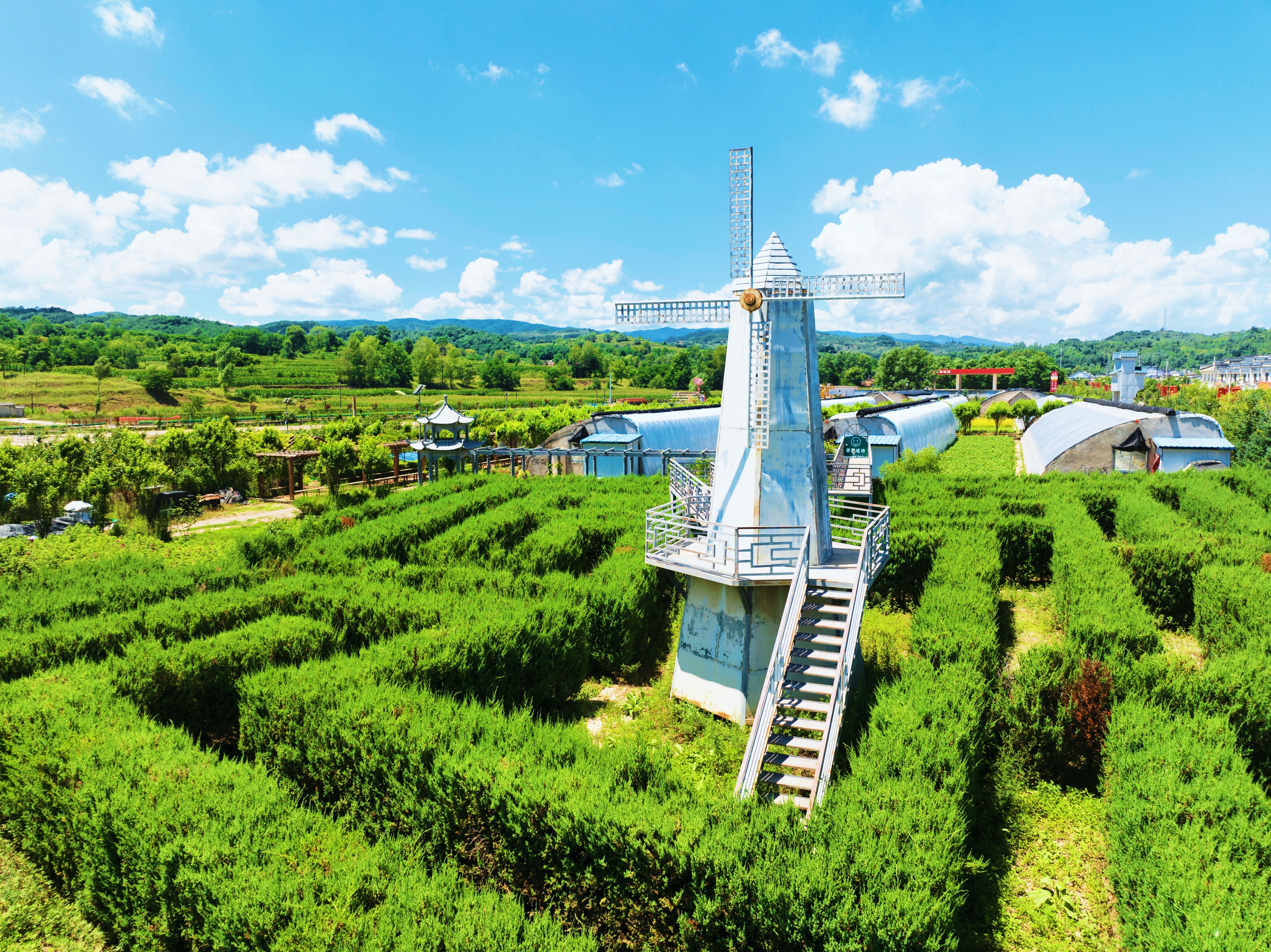"煤海"扬帆打造工业样板　华亭双轮齐驱上半年成绩亮眼