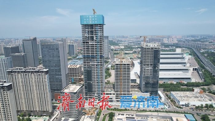 项目强省会｜济南西部“第一高”建设持续推进 幕墙安装进度提速