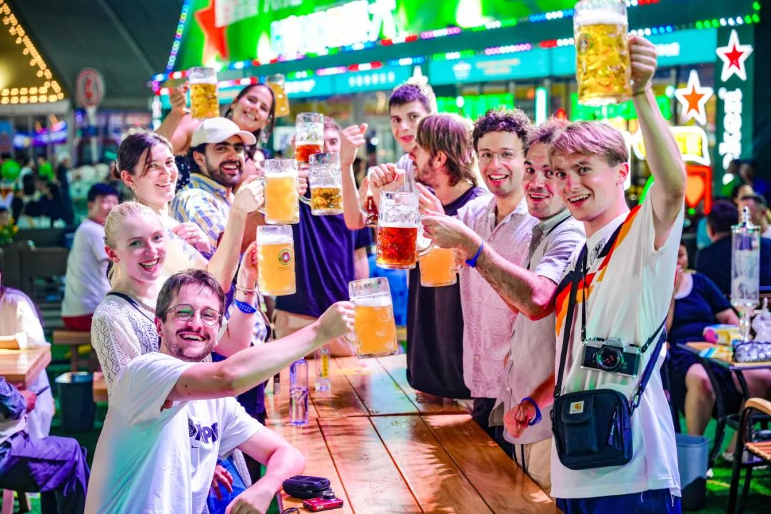 优惠来了！青岛西海岸新区金沙滩啤酒城9个啤酒大篷齐放“惠民大招”