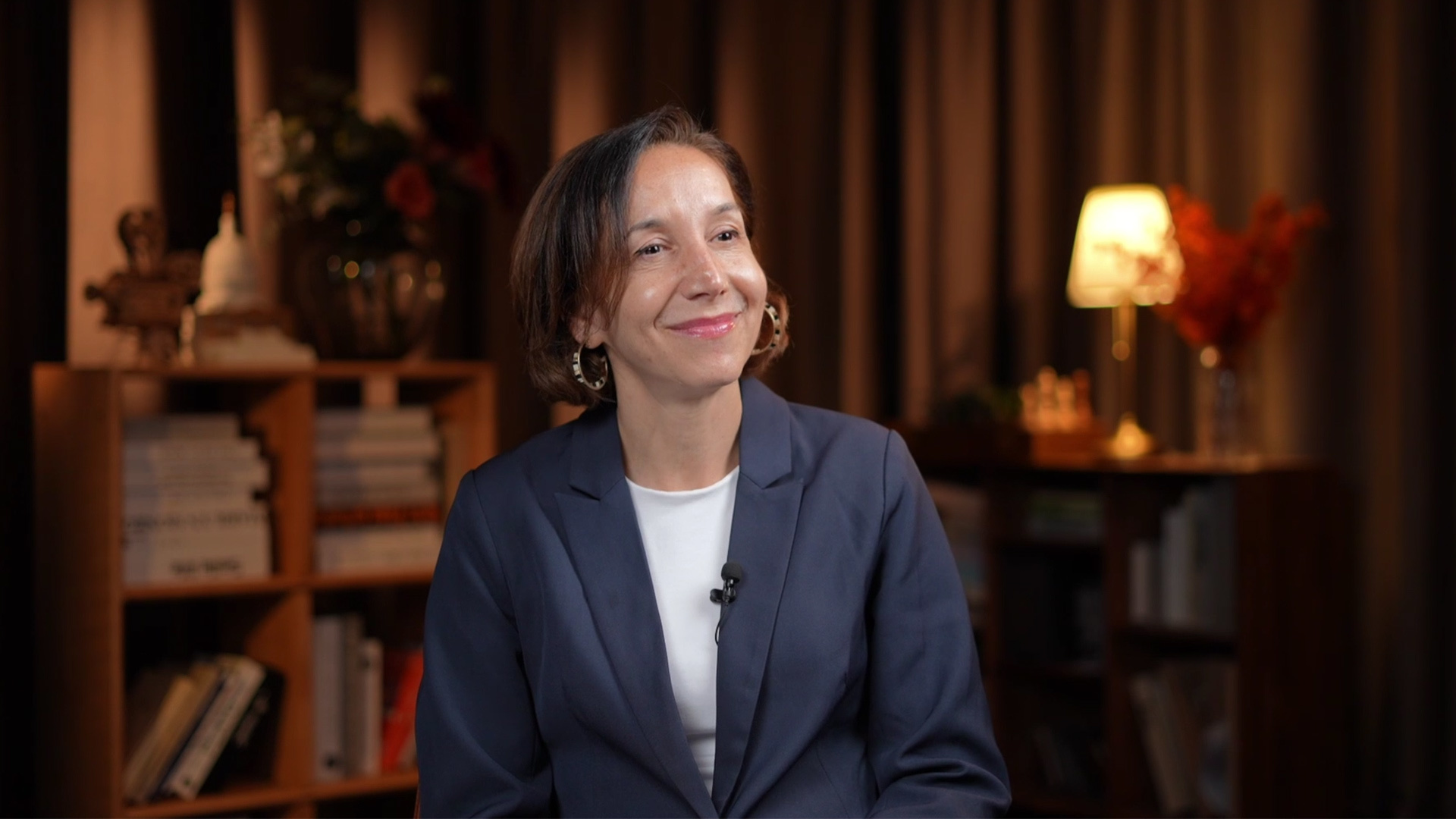 “作为一个热爱毛泽东思想的美国人，亲眼见到中国这些革命遗址，简直就像梦想成真”