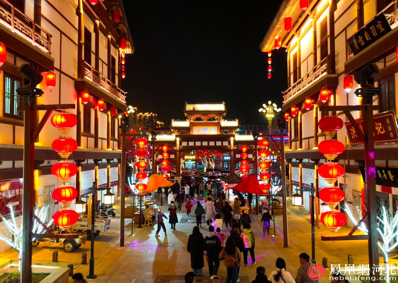 夜晚的宋街灯火如昼 定州市委宣传部供图