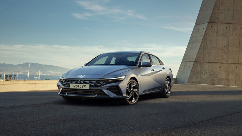 2026款伊兰特保留现有动力，混动车型销售表现亮眼