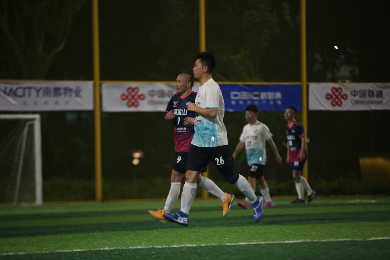 周末踢球港港好！2025"联通杯"甬江科创区总部港足球超级联赛（港超）激情开幕