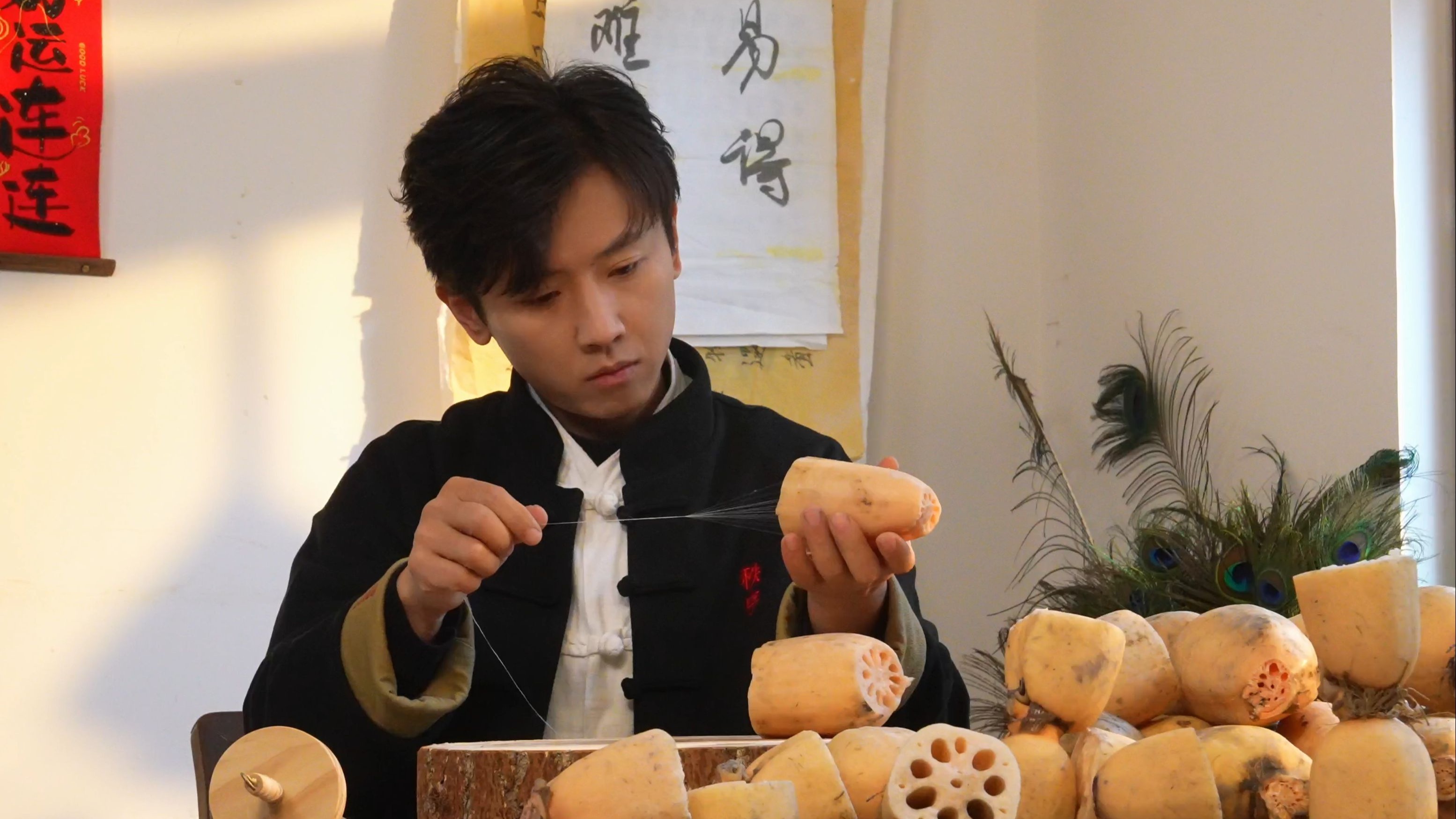 抽三百斤藕的丝搓一根线！只为还原世界上最离谱的一道菜