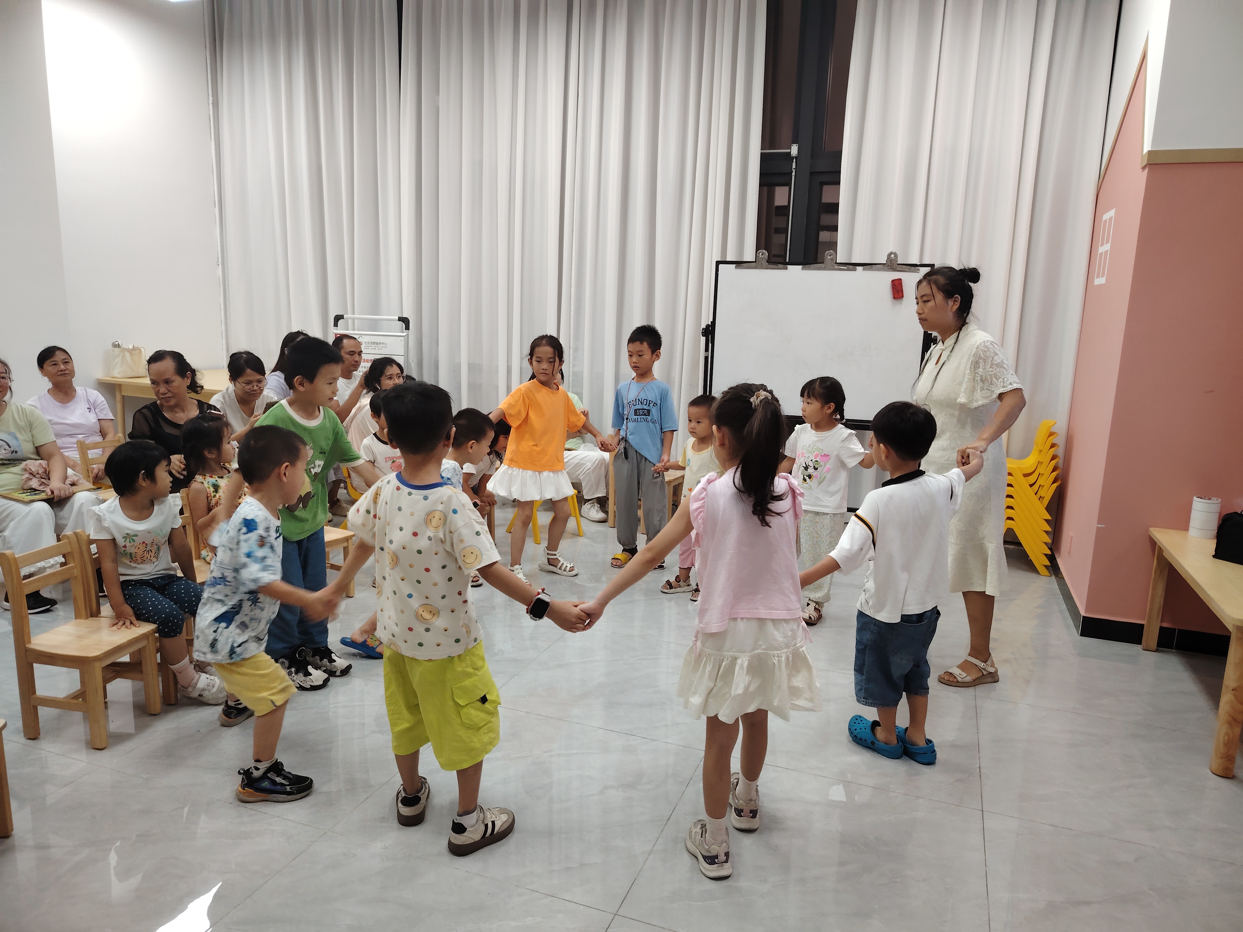西乡共乐社区亲子读书会:让勇气照亮社交第一步