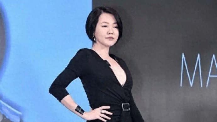 不能再坐吃山空！小S确认出席金钟奖，或取代姐姐成为娱媒新焦点封面图