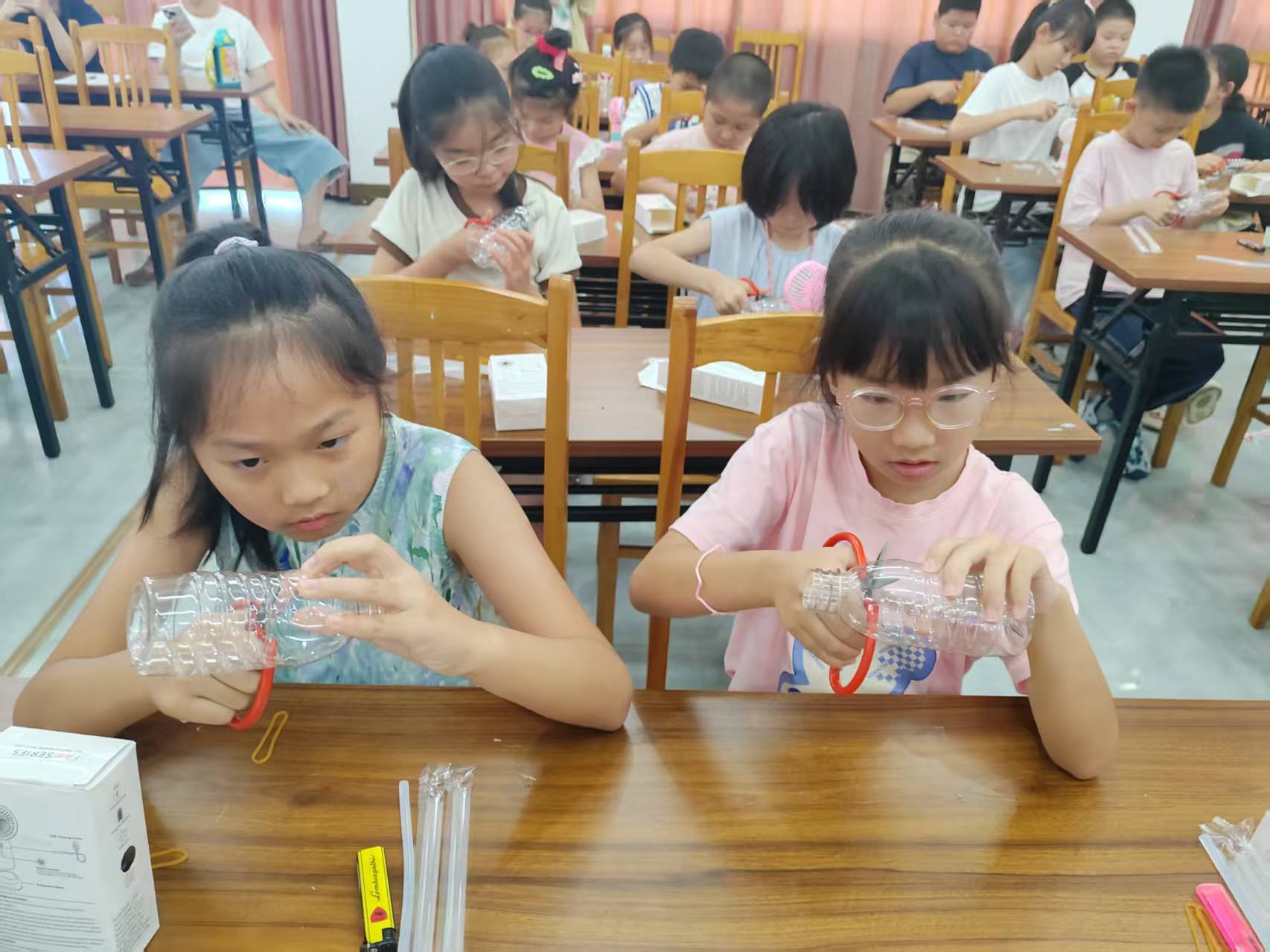 变废为宝“趣”环保,低碳理念润心田——江北慈湖人家未来社区举办低碳环保主题实践活动