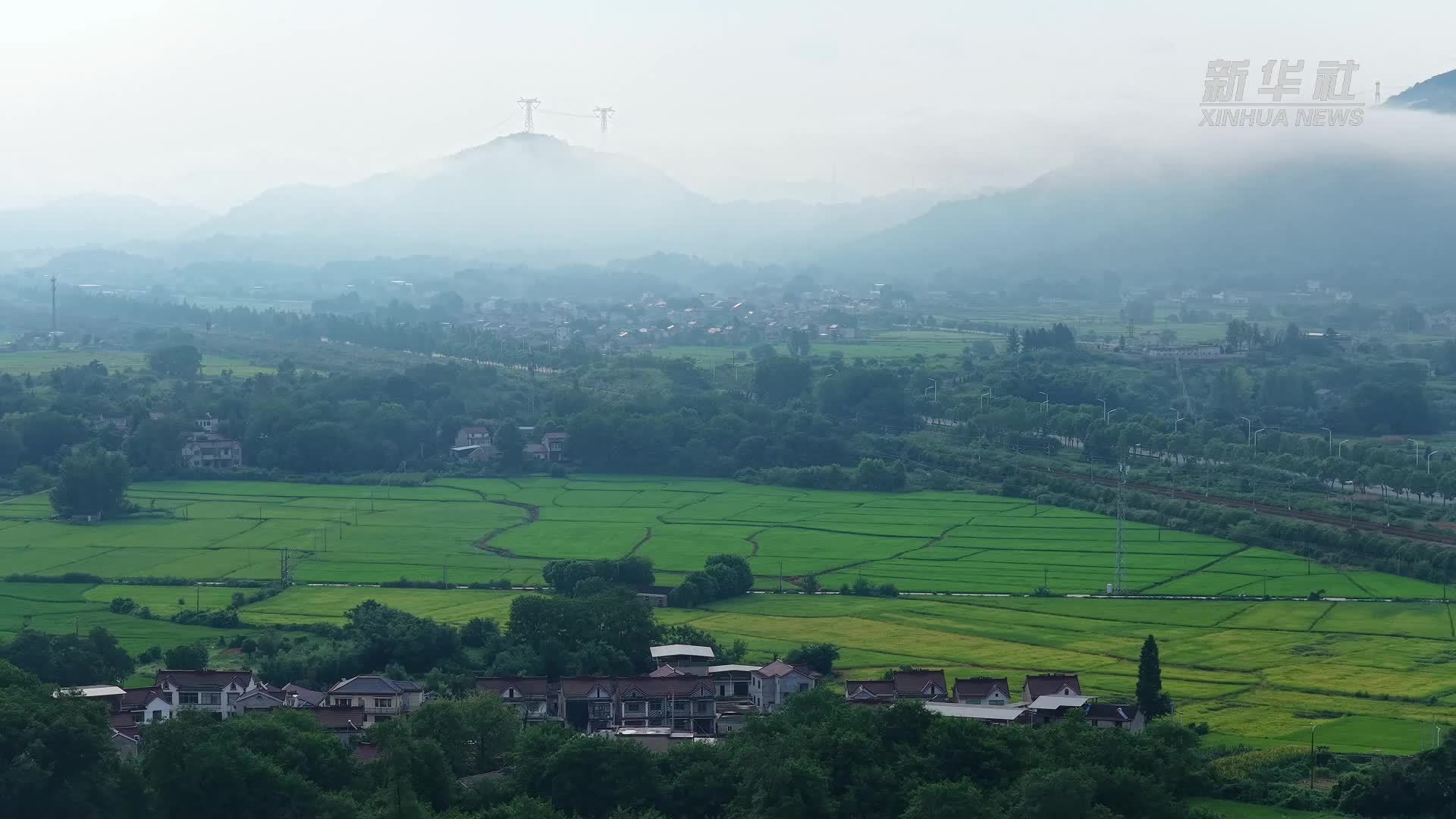 安徽池州：薄纱笼翠岫 水墨绘田园