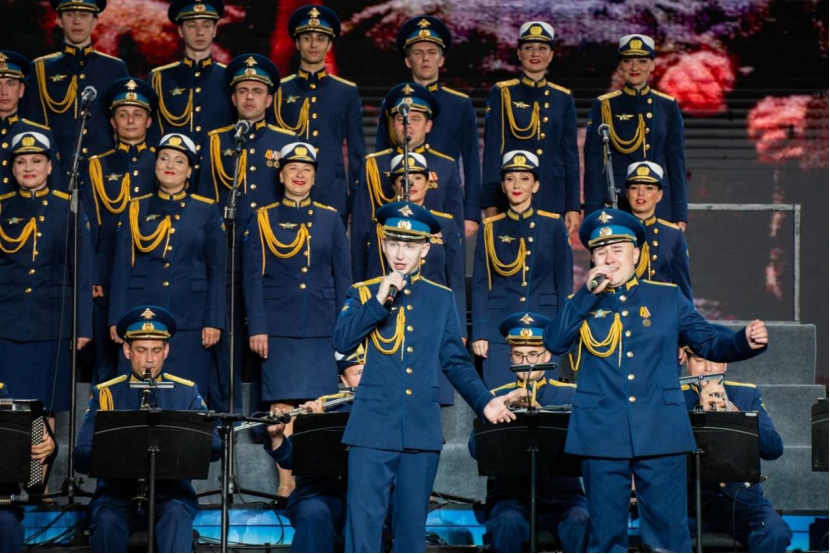 《胜利之歌》在青岛西海岸新区金沙滩啤酒城震撼延续