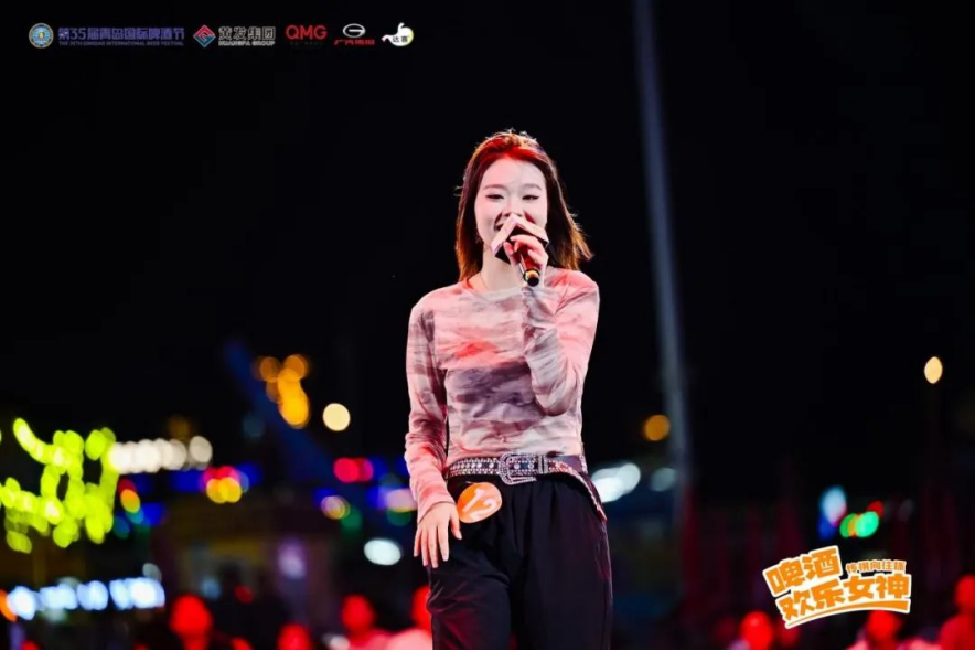 “啤酒欢乐女神”首场半决赛激情落幕!第二场巅峰对决8月12日在青岛西海岸新区金沙滩啤酒城继续上演!