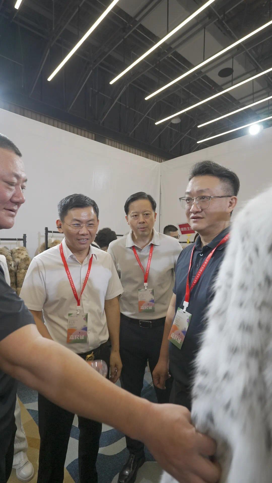 裘赞时代，共启新篇！2025中国（余姚）国际裘皮时装博览会盛大开幕！