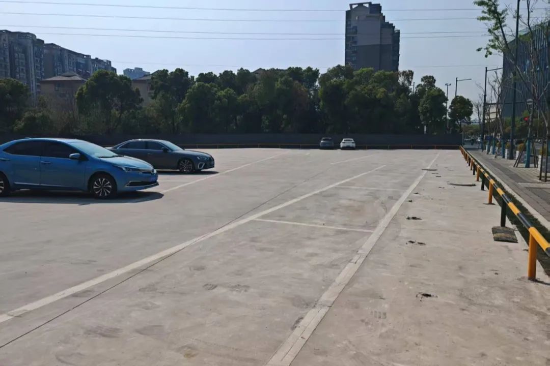 ▲东亭街道上马墩路停车场