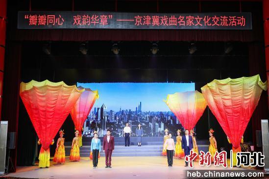 图为活动演出现场。孟楠 摄