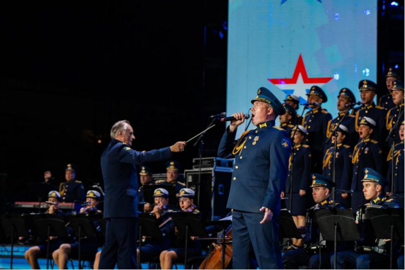 《胜利之歌》在青岛西海岸新区金沙滩啤酒城震撼延续