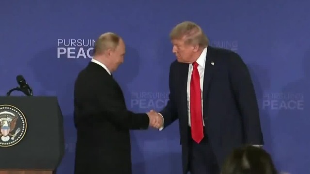 特朗普与普京联合记者会全程视频