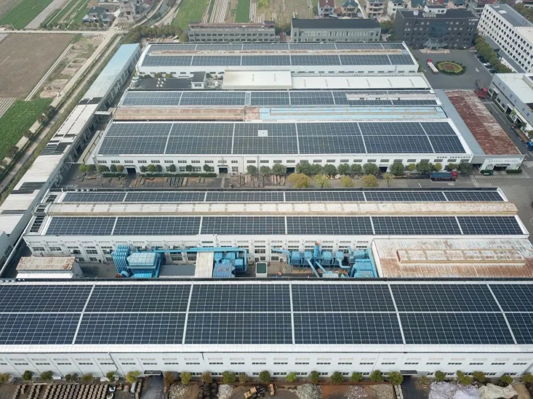 长振铜业屋顶的光伏板