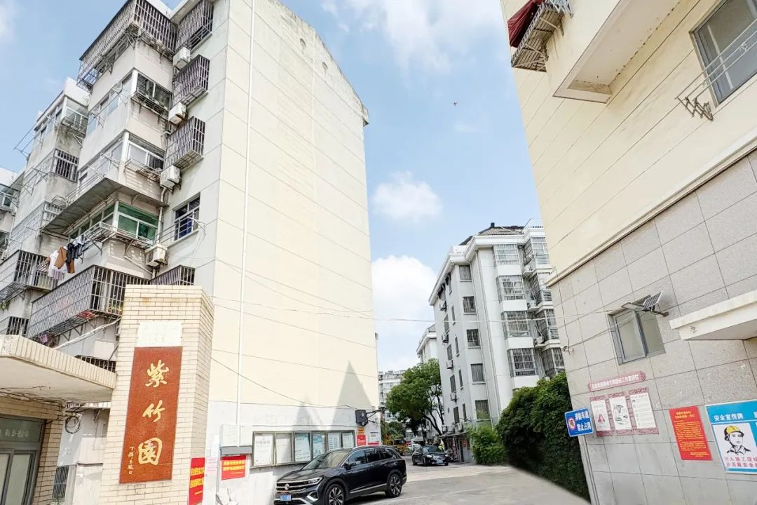 盐城市亭湖区老旧小区改造 以 “绣花功夫” 换居民舒心