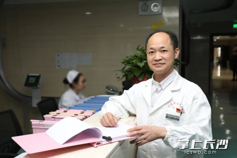 湖南中医药大学第一附属医院眼科主任、主任医师陈向东被推选为2025年湖南“最美医务工作者”