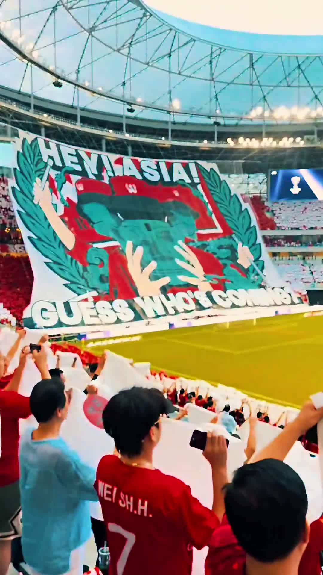 杨帅庆祝晋级：闺女第一次来球场，就是陪爸爸第一次参加亚冠